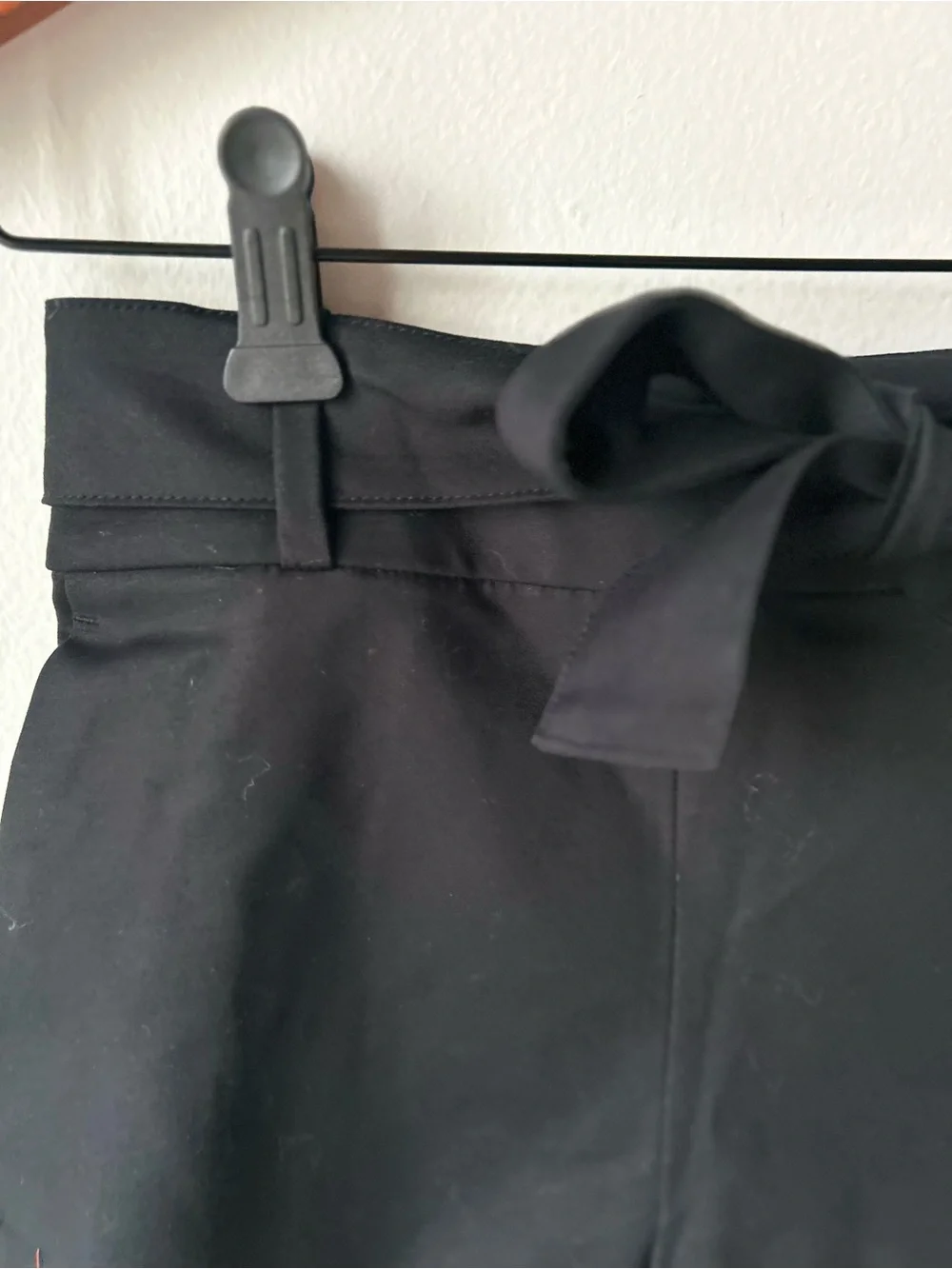 BABATON ARITZIA Black Belted Trouser Shorts | Size 0 | Like New